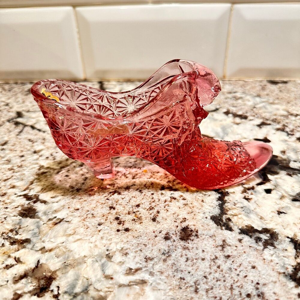 Vintage Pink Glass High Heel Shoe FiguVintage Pink Glass High Heel Shoe Figurine
